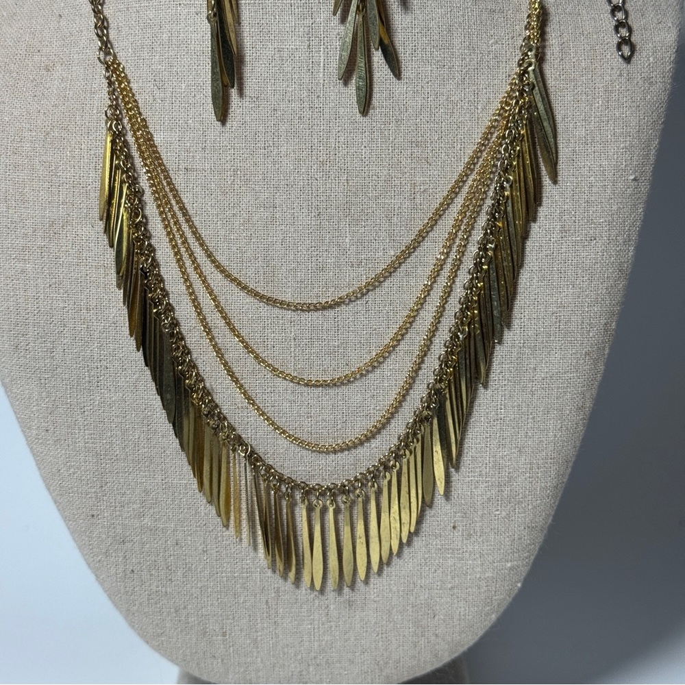 Elegant Gold Feather Necklace and Earring Set 36" - Picture 2 of 8